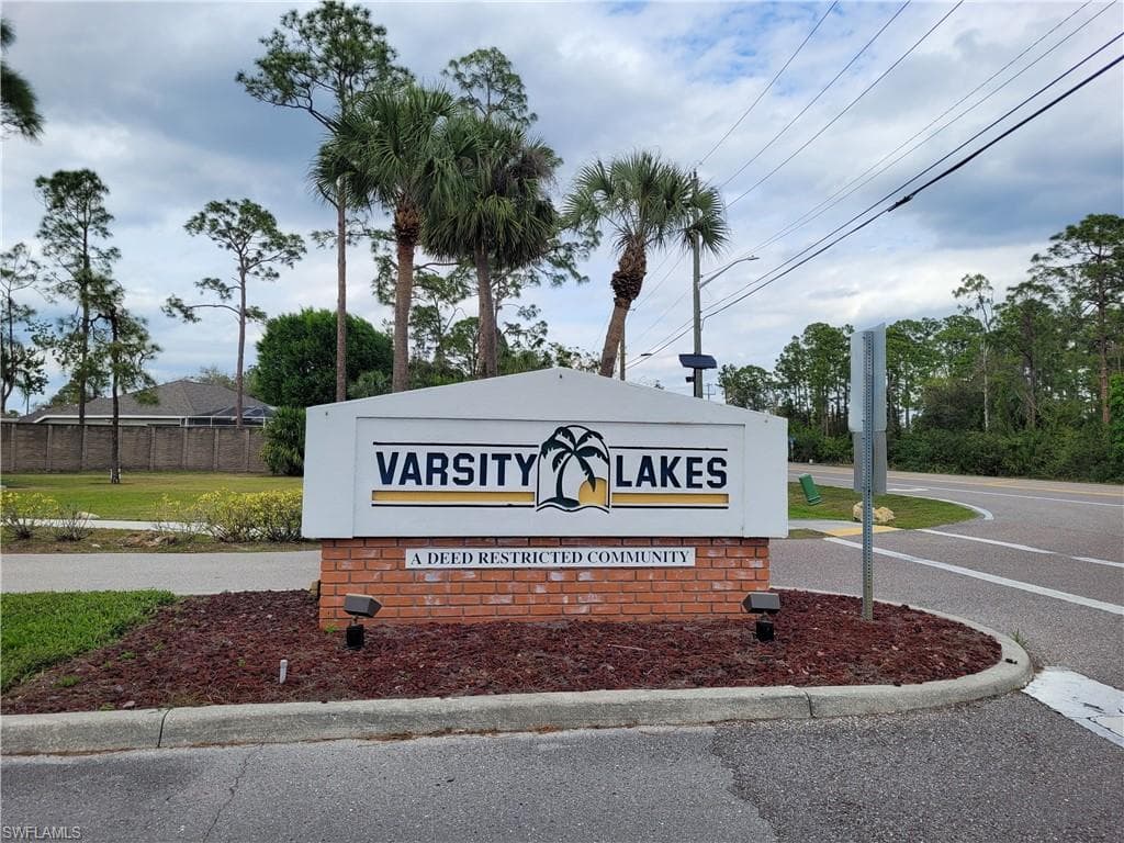4409 Varsity Lakes DR-7