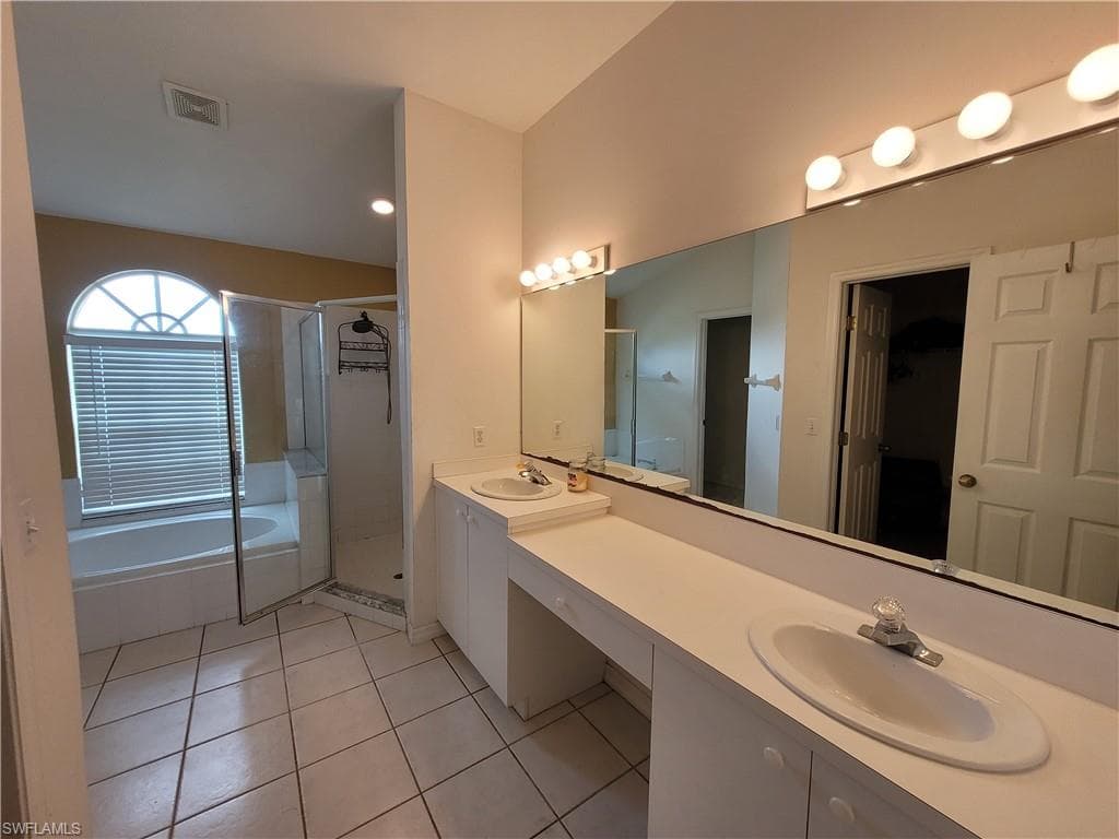 4409 Varsity Lakes DR-20