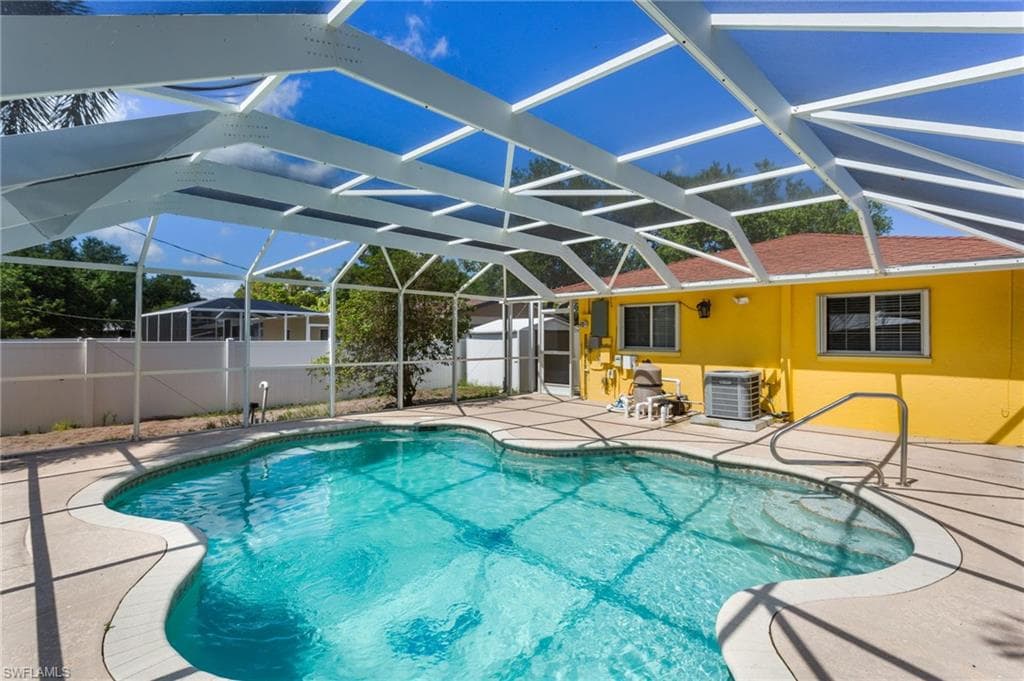2803 W Cypress AVE-24