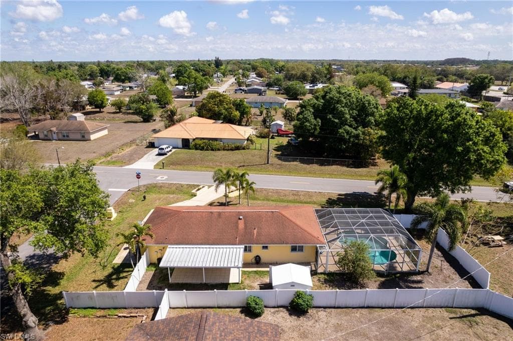 2803 W Cypress AVE-33