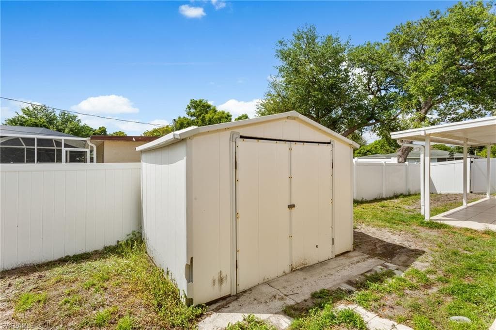 2803 W Cypress AVE-29