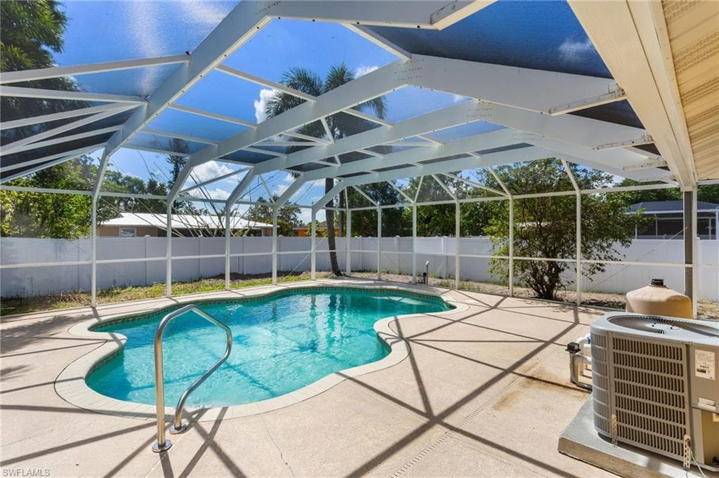 2803 W Cypress AVE-25