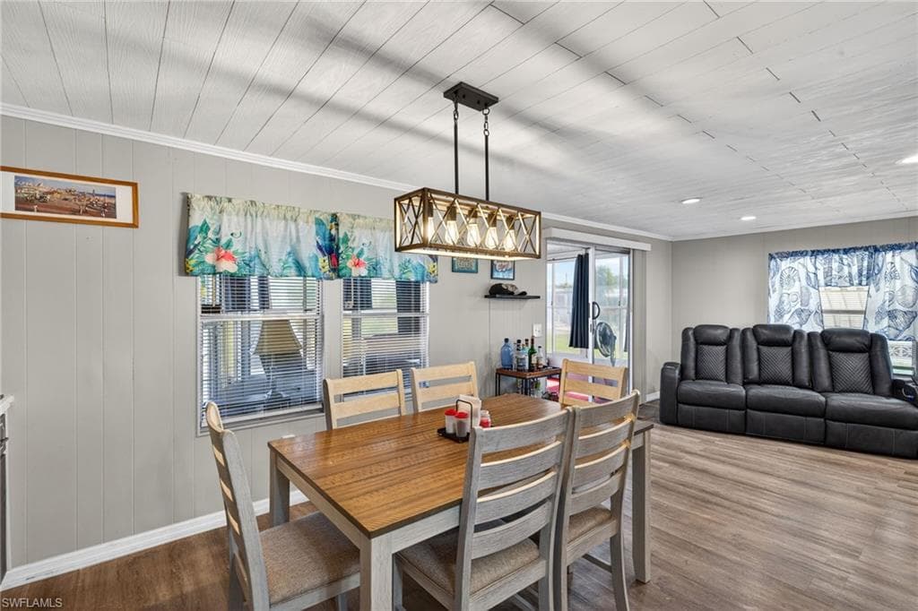 860 Moonlight DR-5