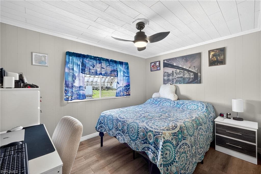 860 Moonlight DR-15