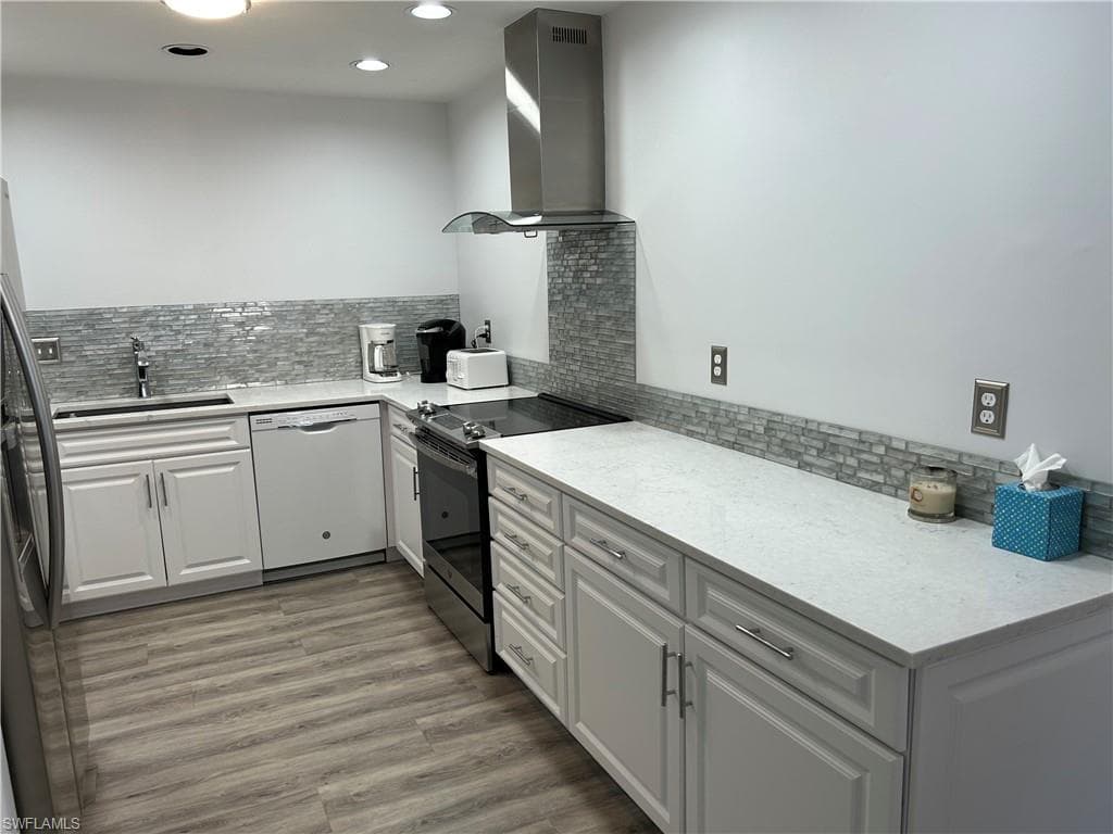509 Roma CT 201-8