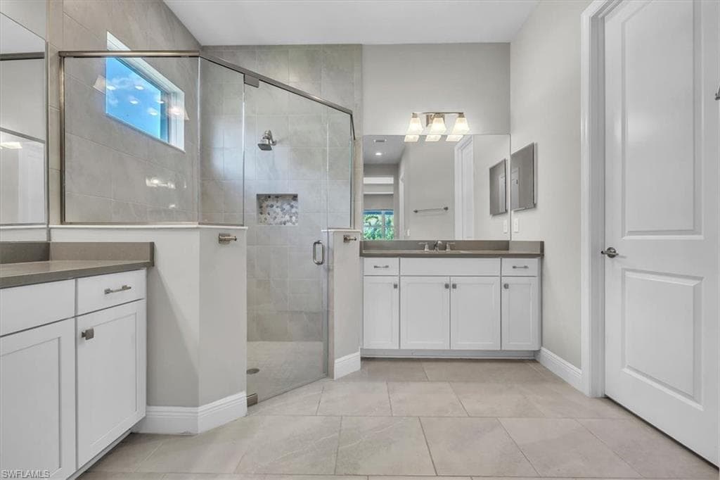 13861 Magnolia Isle DR-24