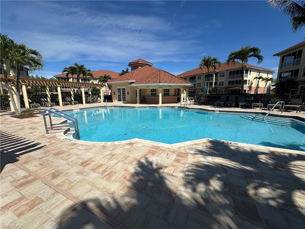 1133 Van Loon Commons CIR 203-2