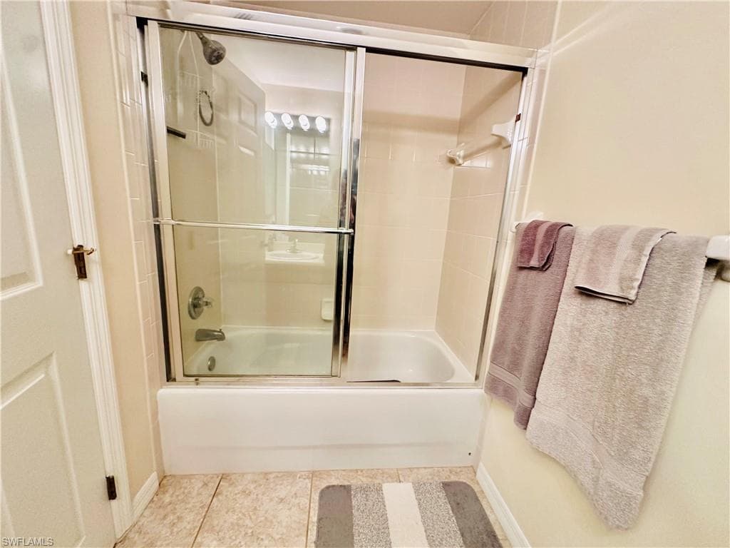 1133 Van Loon Commons CIR 203-17