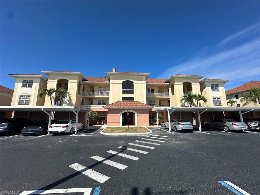 1133 Van Loon Commons CIR 203-4
