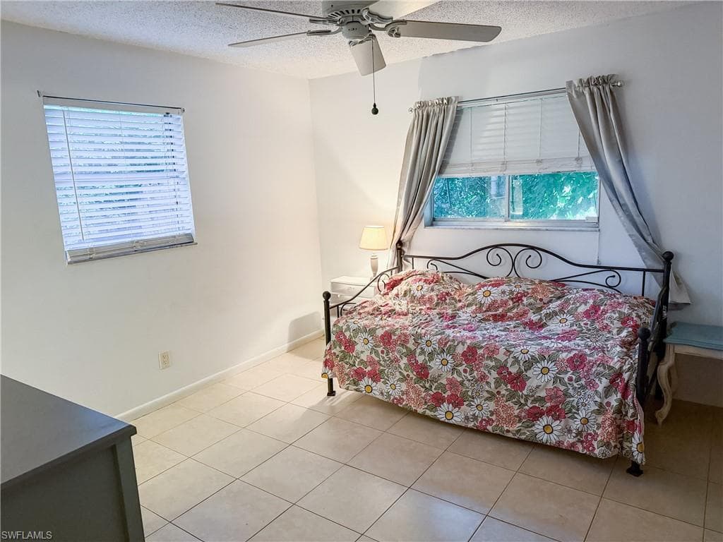 9140 San Carlos BLVD-17