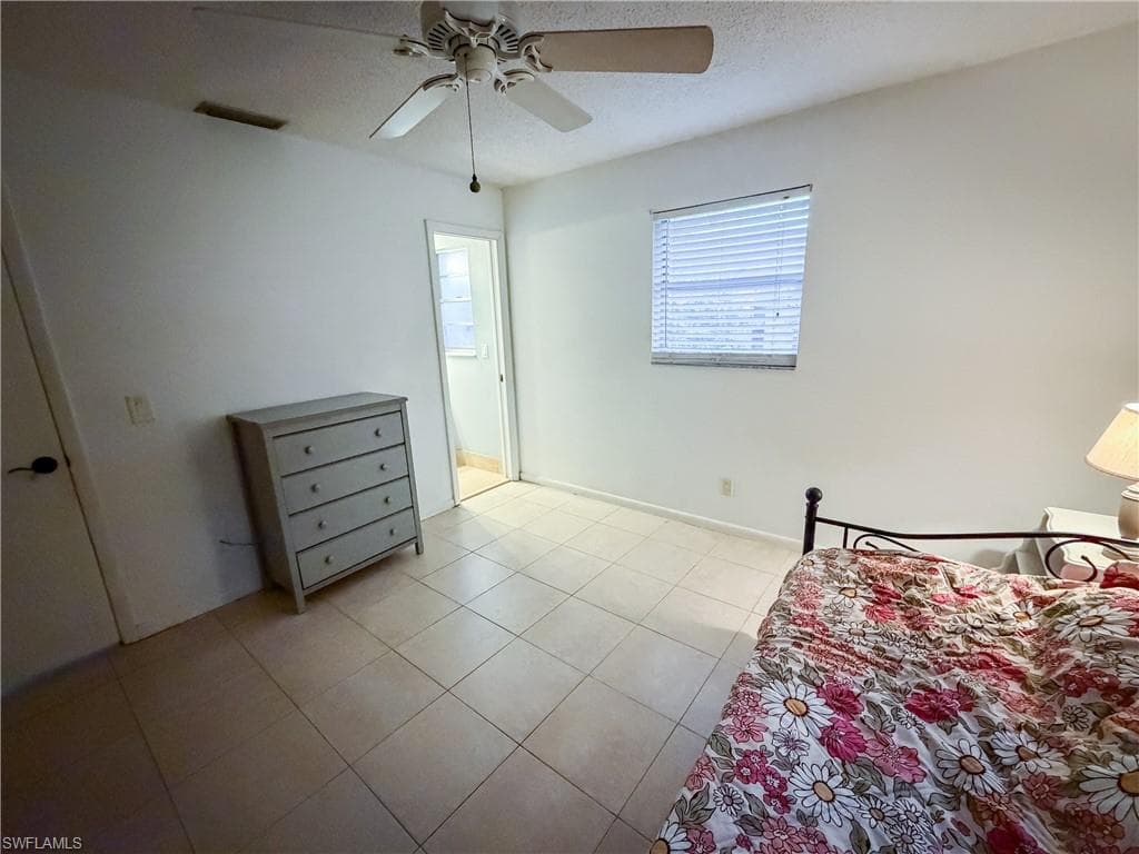 9140 San Carlos BLVD-16