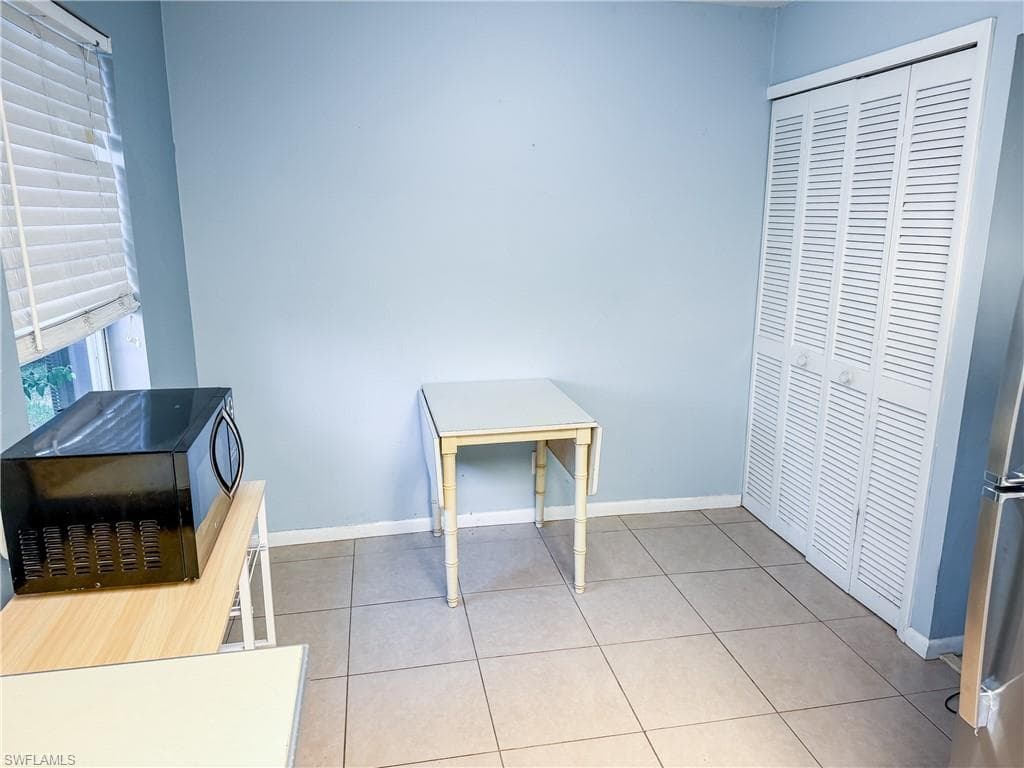 9140 San Carlos BLVD-12