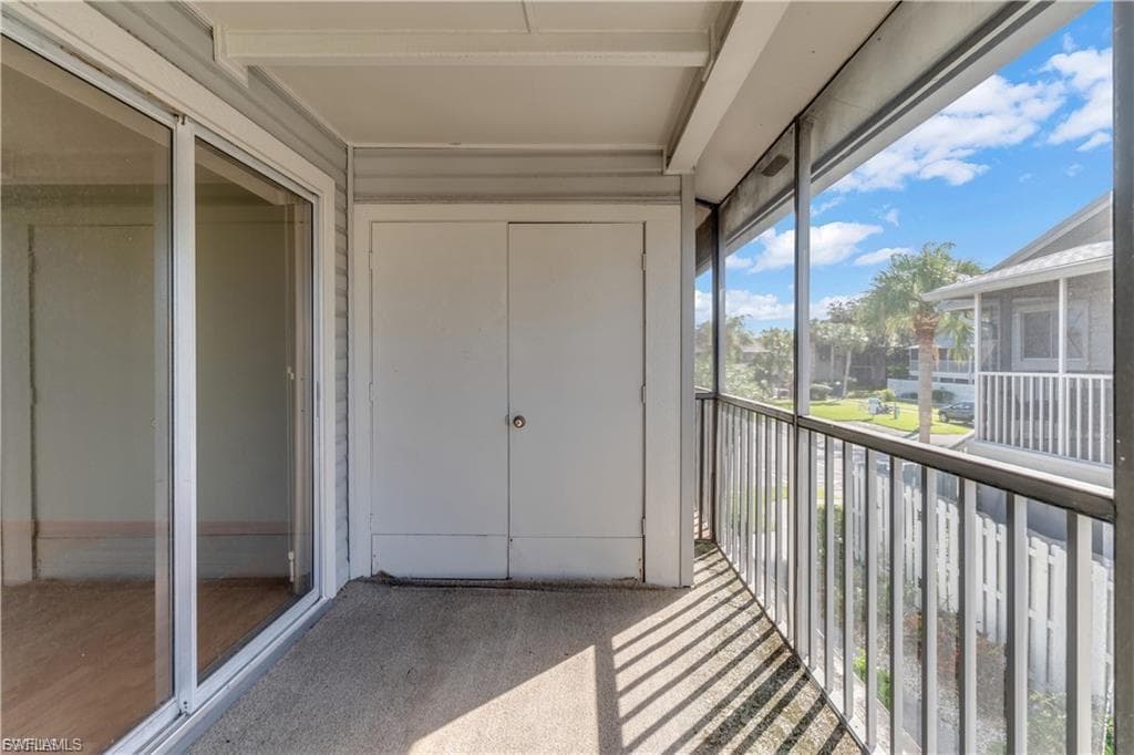 5761 Foxlake DR F-18
