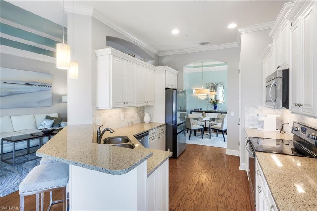 8835 Nautical Landing CIR 201-17