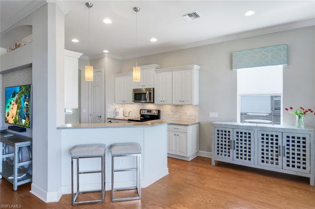 8835 Nautical Landing CIR 201-15