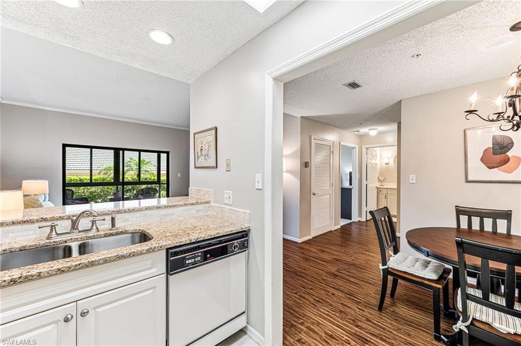 900 Arbor Lake DR 9-101-10