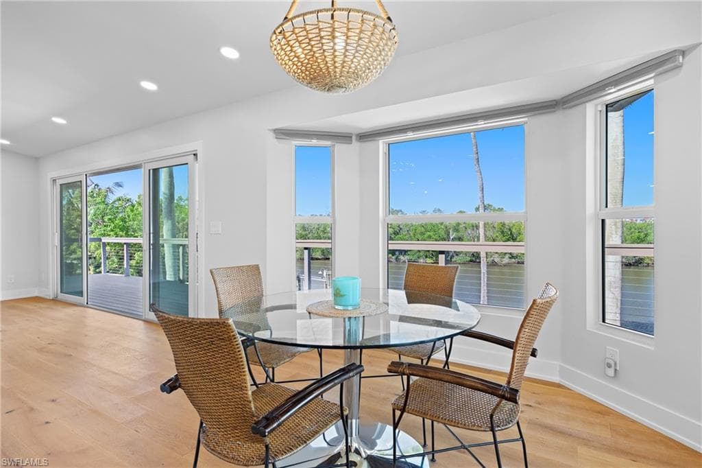 1836 Harbor LN-12