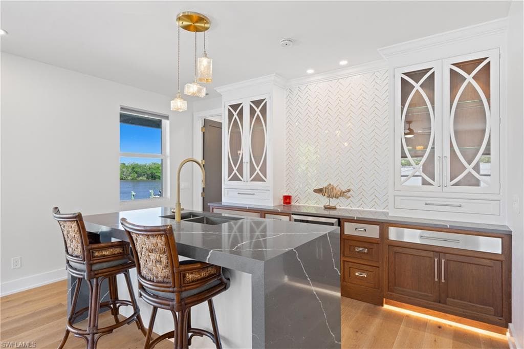 1836 Harbor LN-30