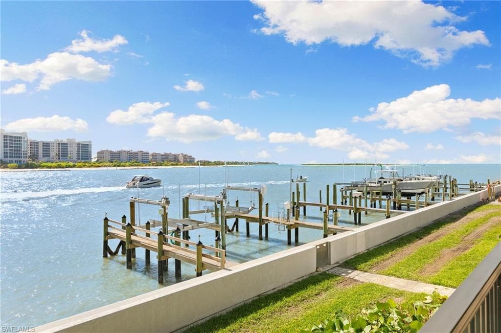 406 La Peninsula BLVD 406-9