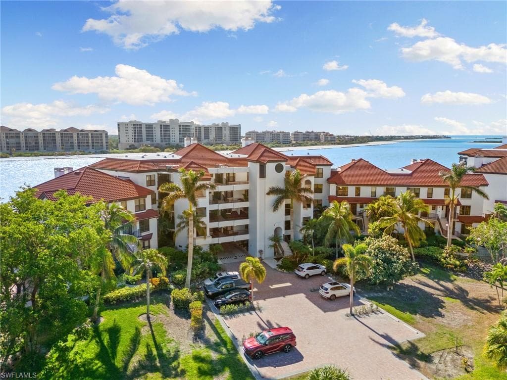 406 La Peninsula BLVD 406-37