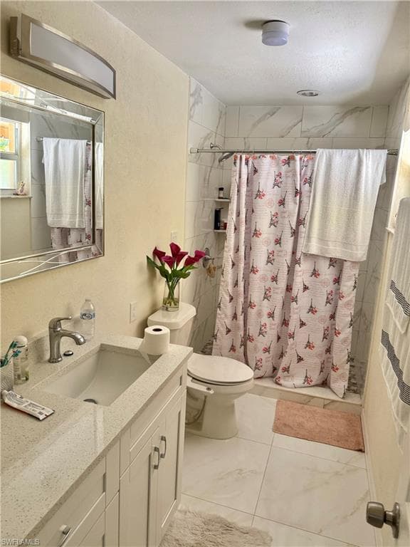 226 Kingston DR-13