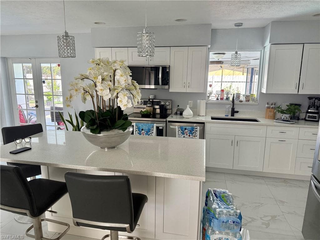 226 Kingston DR-3