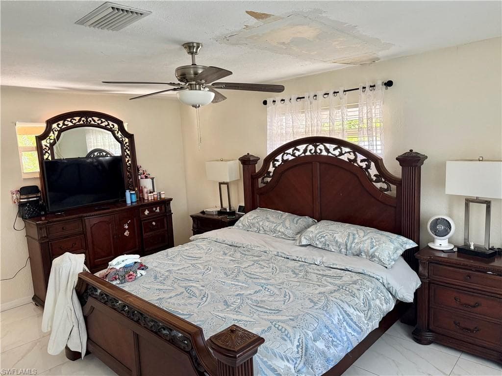 226 Kingston DR-9