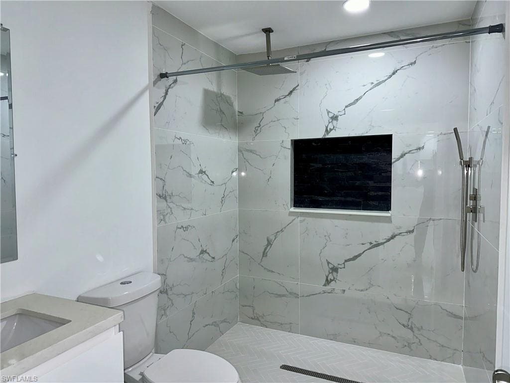 6187 Island Park CT-7