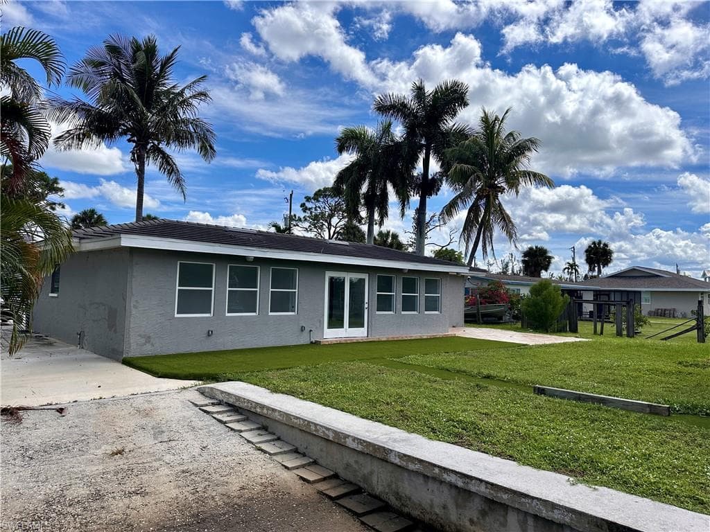 6187 Island Park CT-3