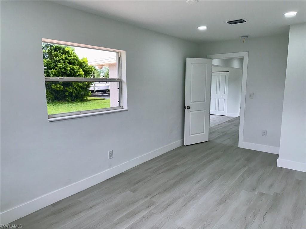 6187 Island Park CT-10