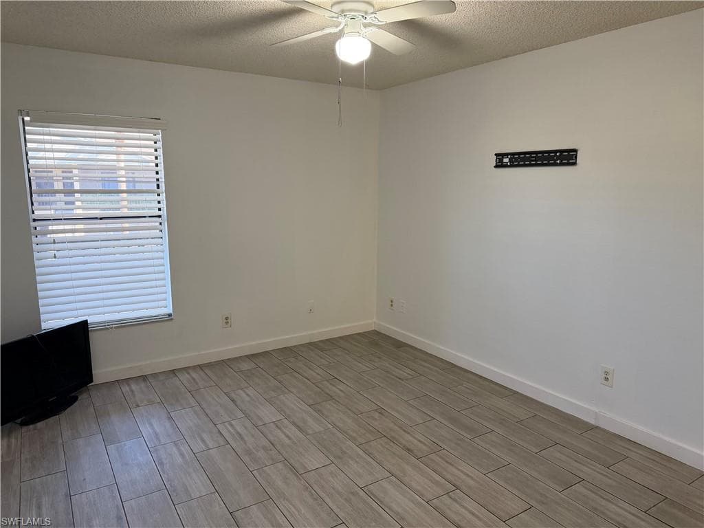 5329 Summerlin RD 2911-7