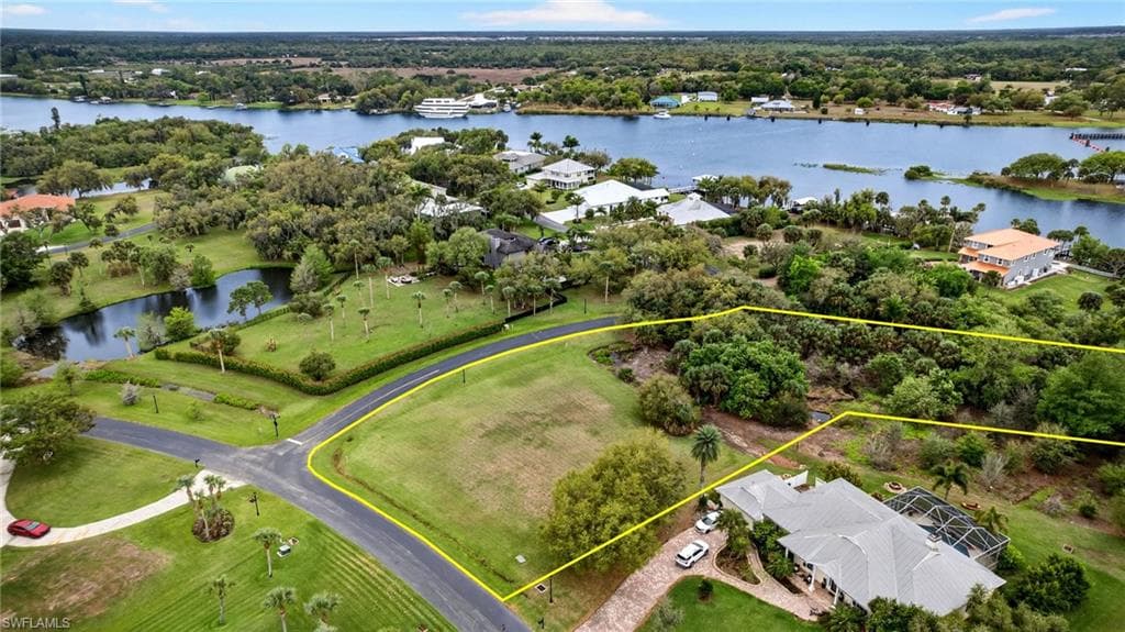 18151 Riverchase CT-6