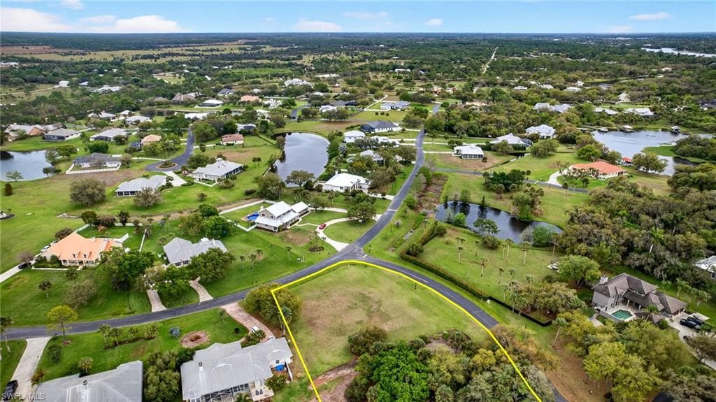 18151 Riverchase CT-15