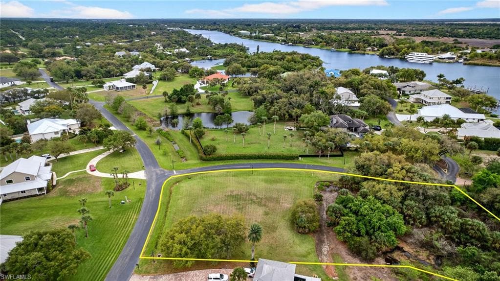 18151 Riverchase CT-11