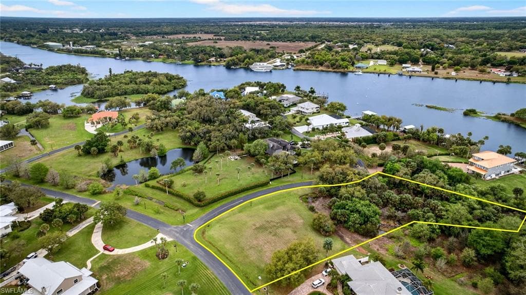 18151 Riverchase CT-8