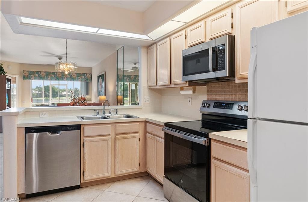 13020 Amberley CT 305-6