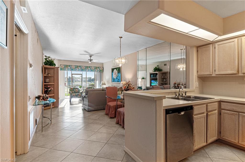 13020 Amberley CT 305-5