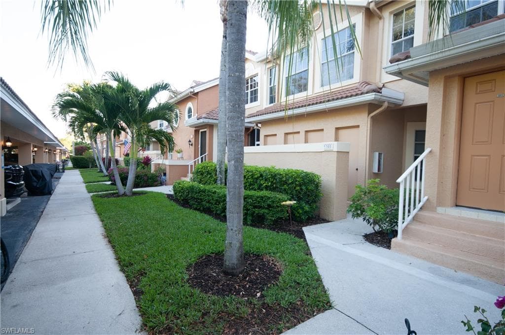 13020 Amberley CT 305-19