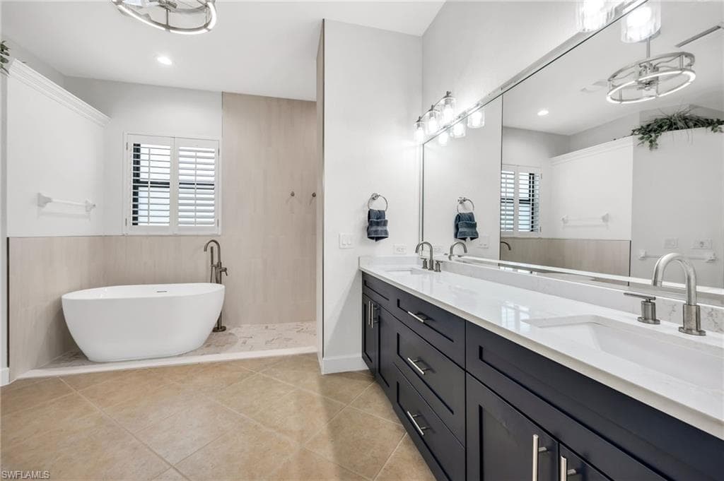 11918 Heather Woods CT-14