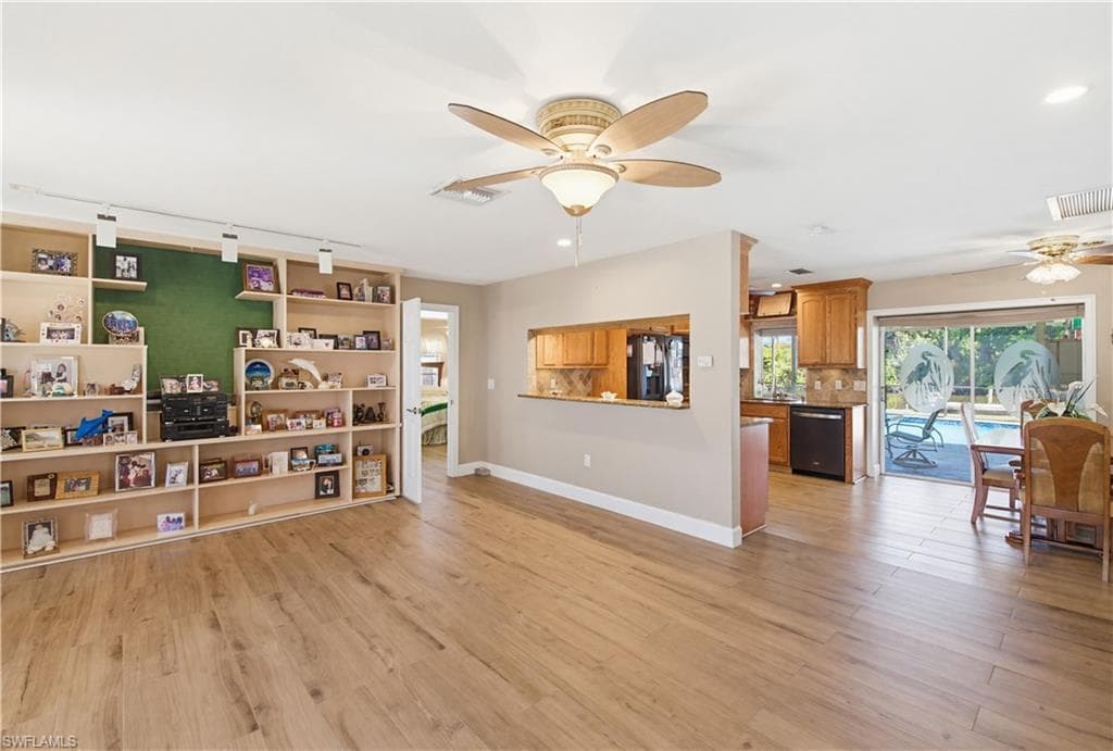 47 Constitution DR-4