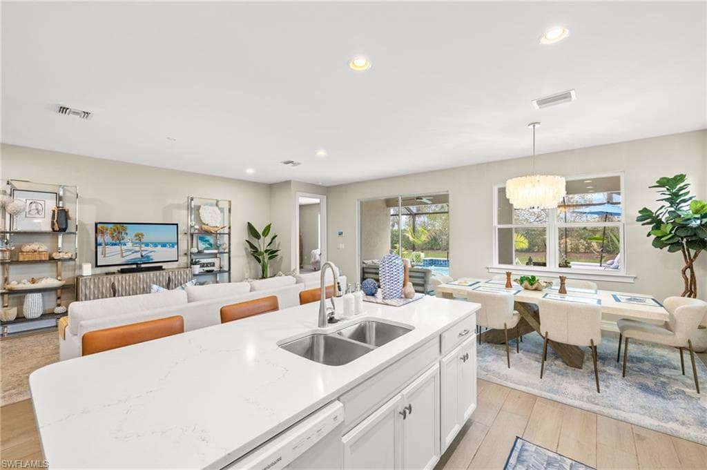 14546 Tropical DR-10