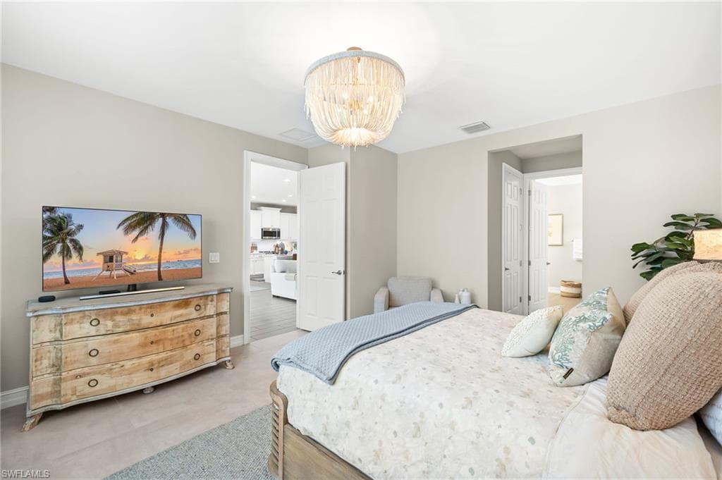 14546 Tropical DR-14