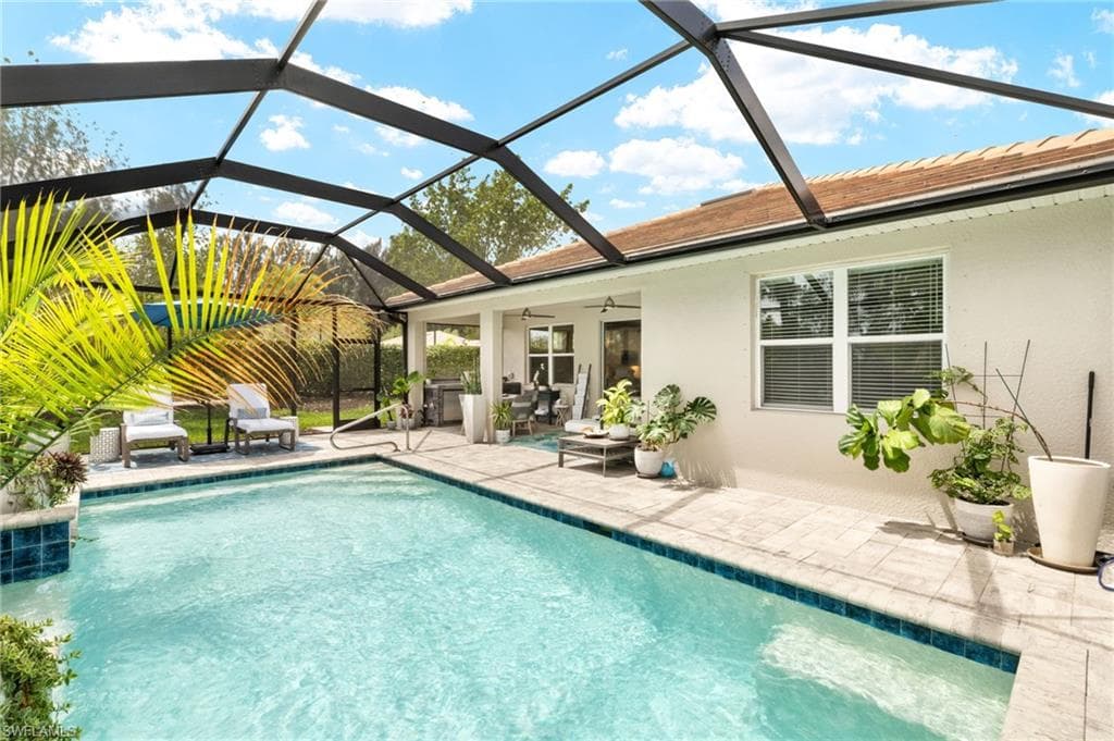 14546 Tropical DR-25