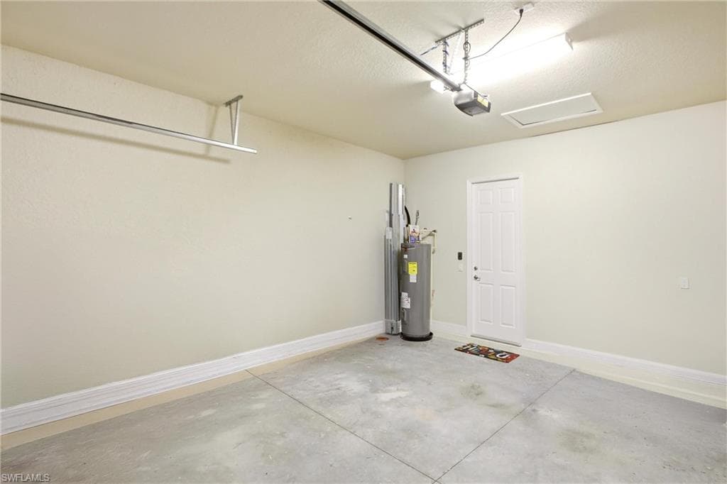12029 Five Waters CIR-40