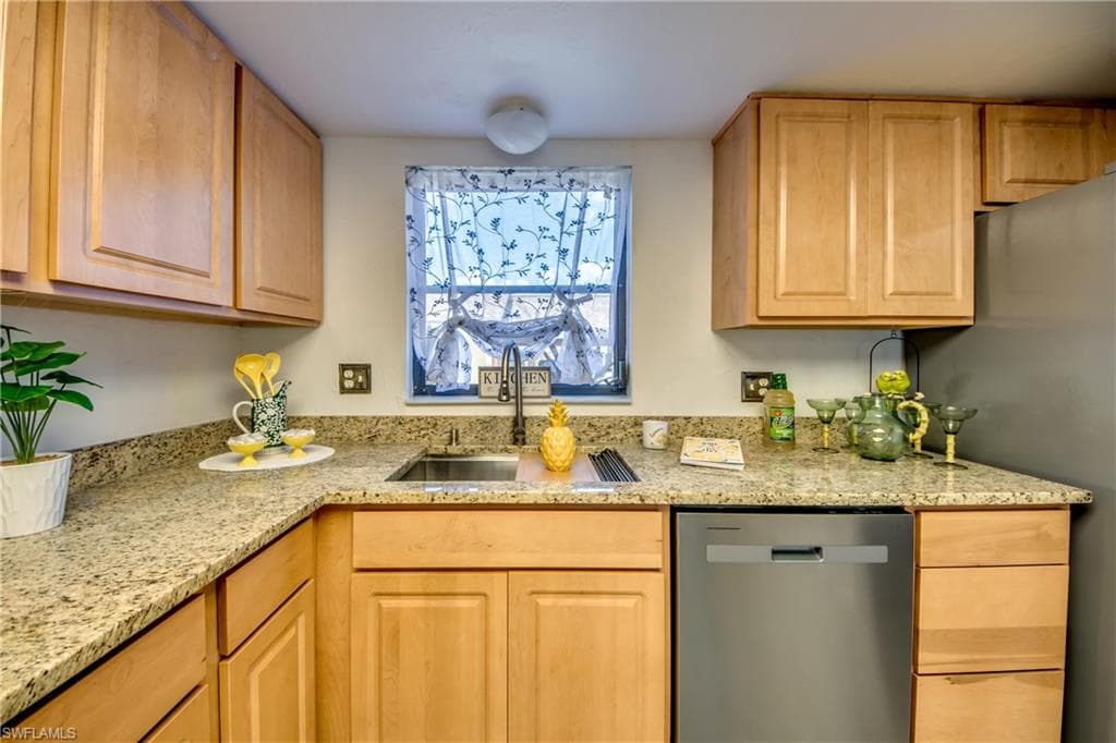 15350 Moonraker CT 304-6