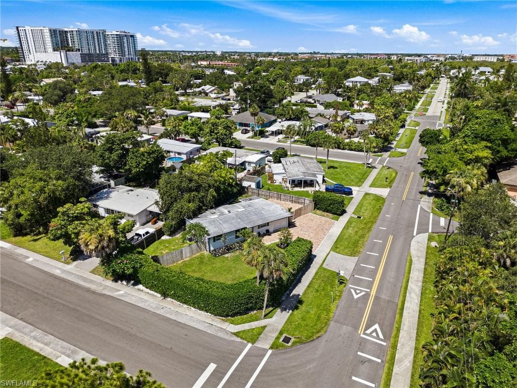 2300 Estey AVE-27