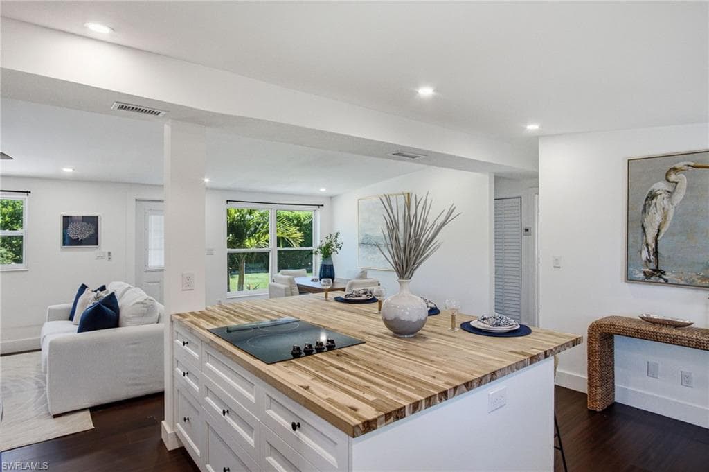 2300 Estey AVE-12