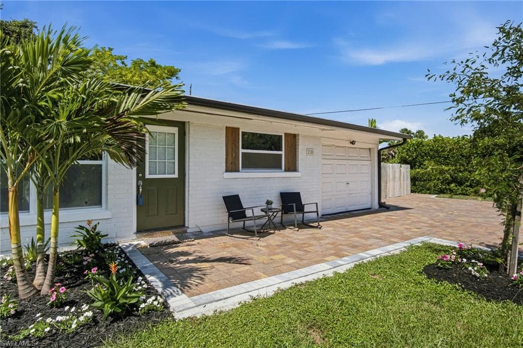 2300 Estey AVE-1