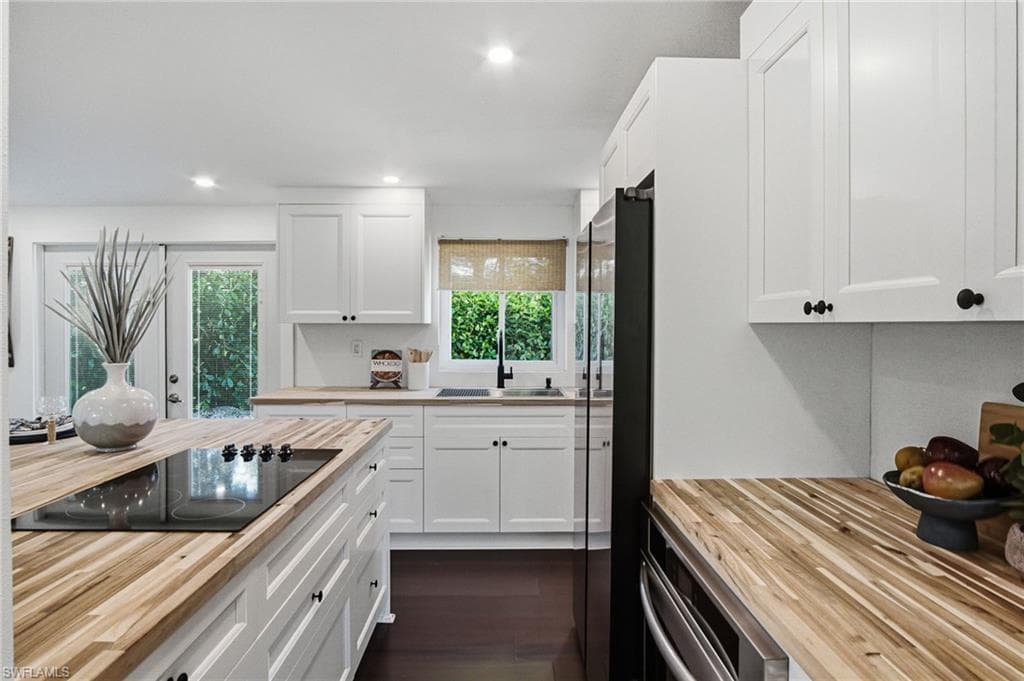 2300 Estey AVE-10
