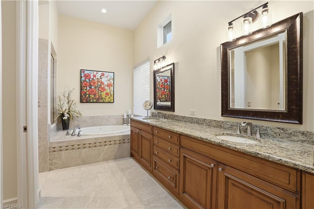 9450 Monteverdi WAY-18